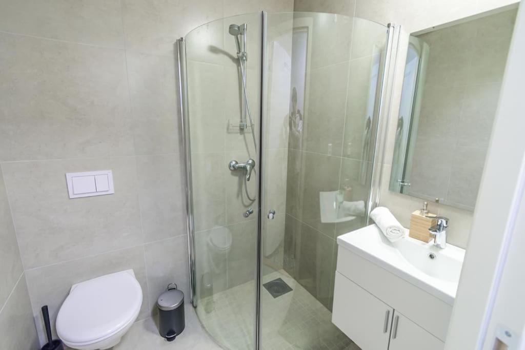 7 Soverom I Hjertet Av Bergen Ngoại thất bức ảnh